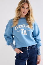 Artwork Sweater Everyday