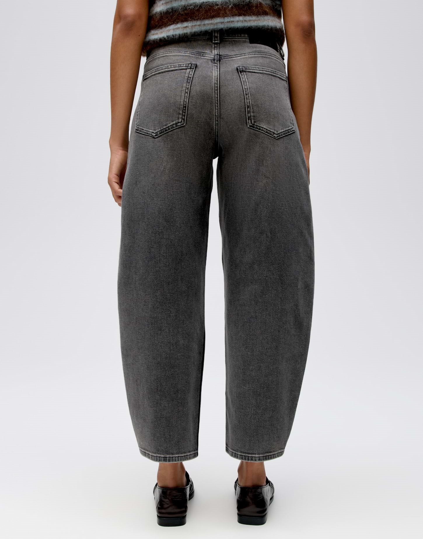 Barrel Jeans Lolah Motion