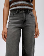 Barrel Jeans Lolah Motion