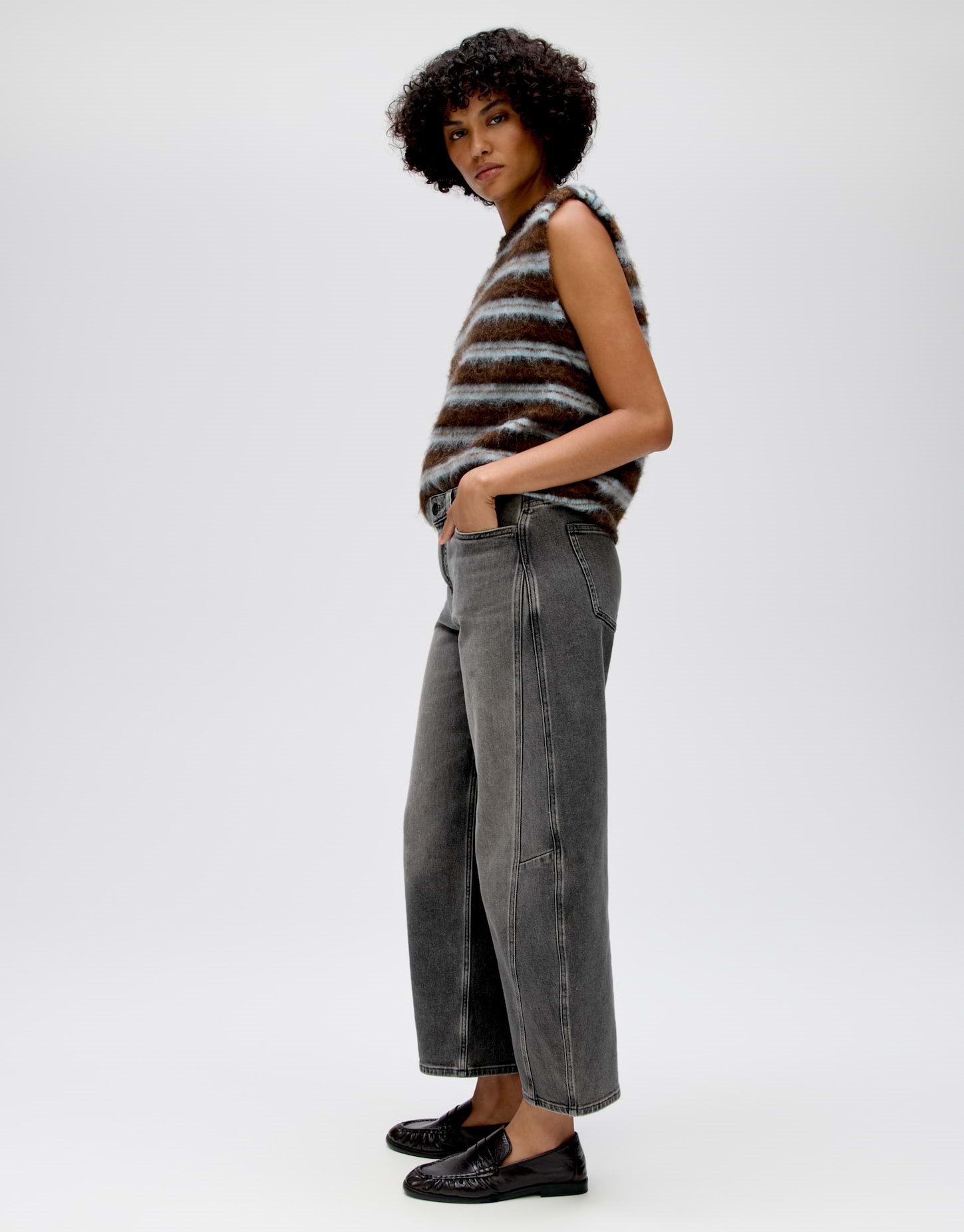 Barrel Jeans Lolah Motion