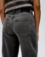 Barrel Jeans Lolah Motion
