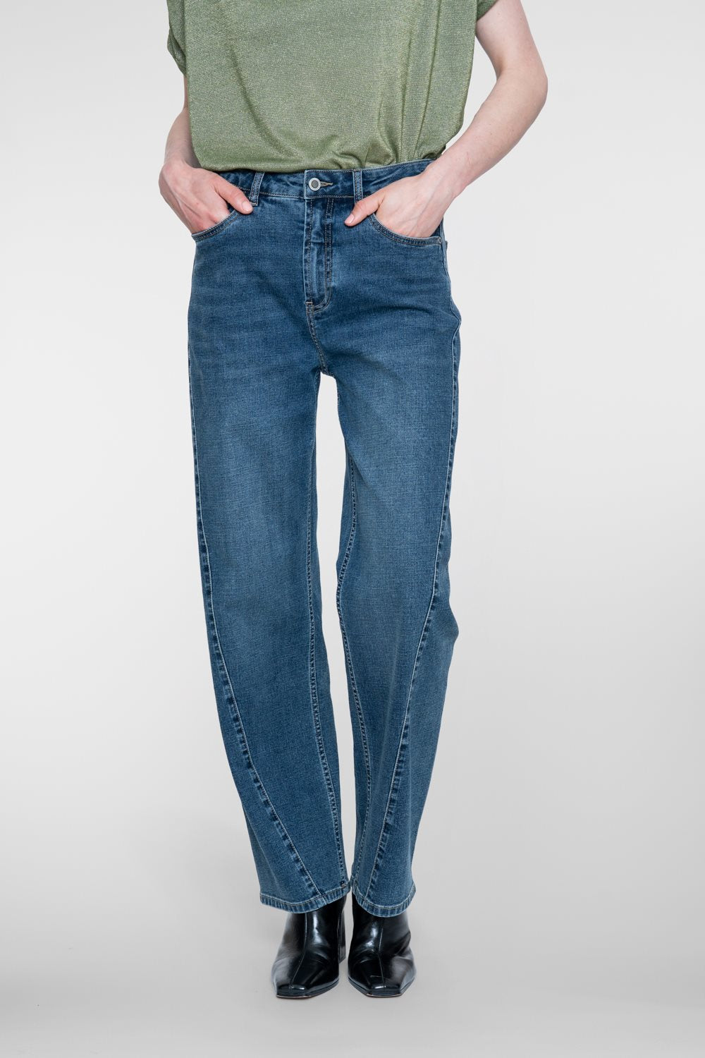 Barrel Jeans met Sierstiksels