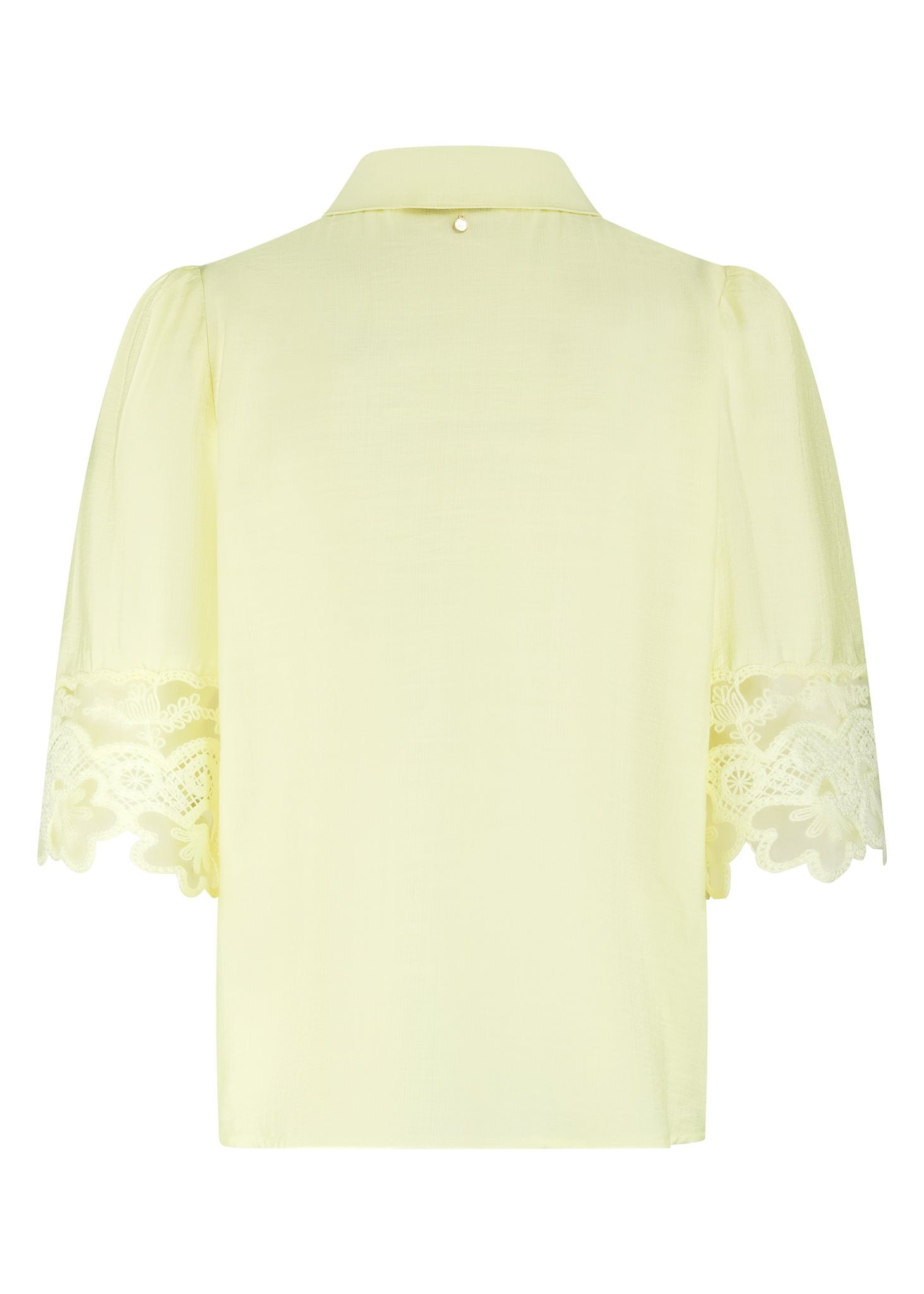 Blouse Lace Details