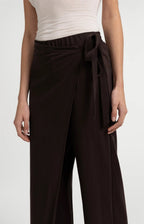 Broek met Overslagdetail