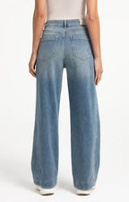 Denim Jeans met Naaddetails