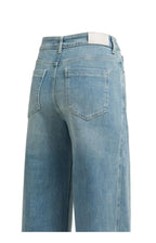 Denim Jeans met Naaddetails