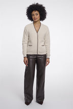 Gebreid Vest met Knoopsluiting