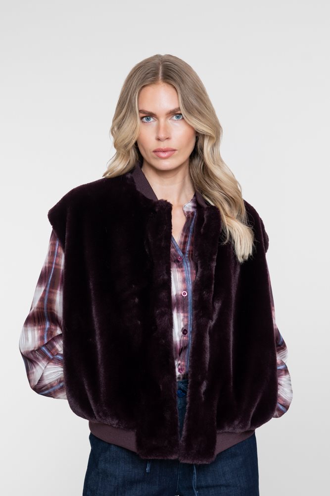 Gilet met Ribdetails