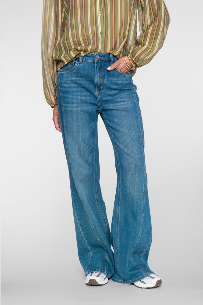 Flared Jeans