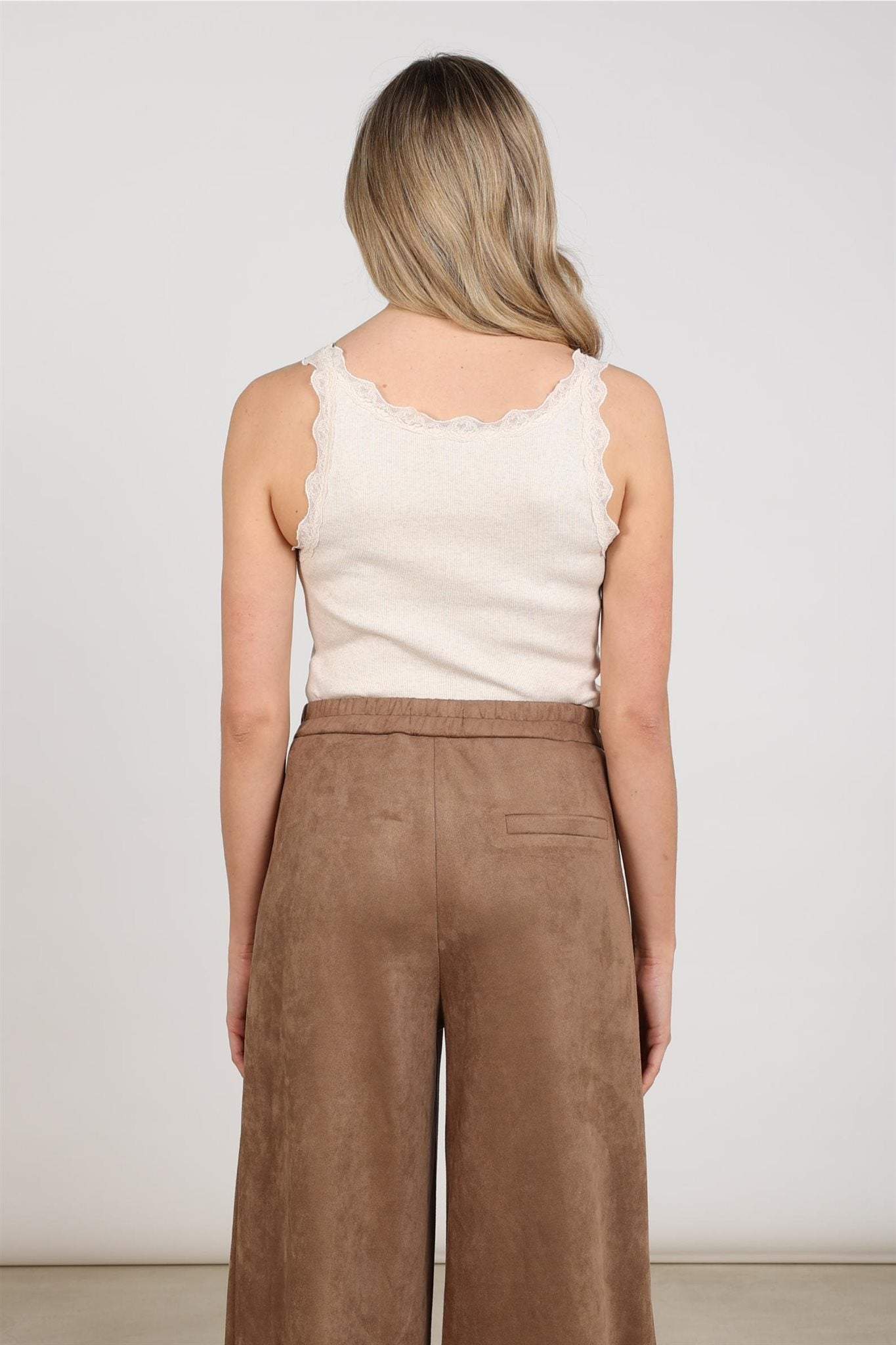 Maddie Singlet Lace