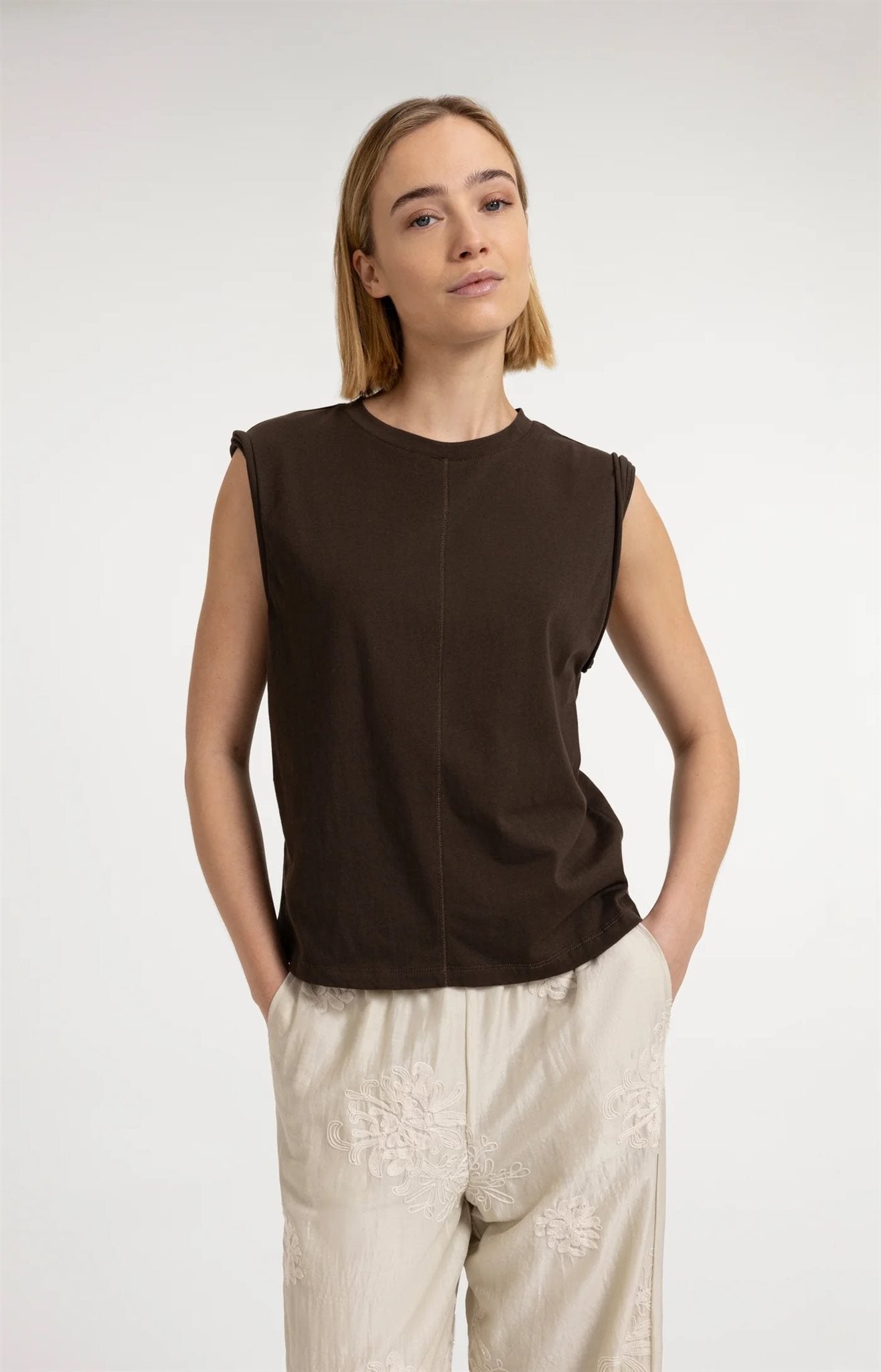 Mouwloze Top met Mouwdetails