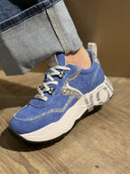 Sneakers Club105