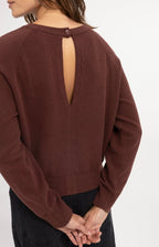 Trui met Open Rugdetail